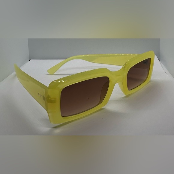 Retro-Chic Yellow Rectangular Sunglasses - 400 UV Protection - New main image 16